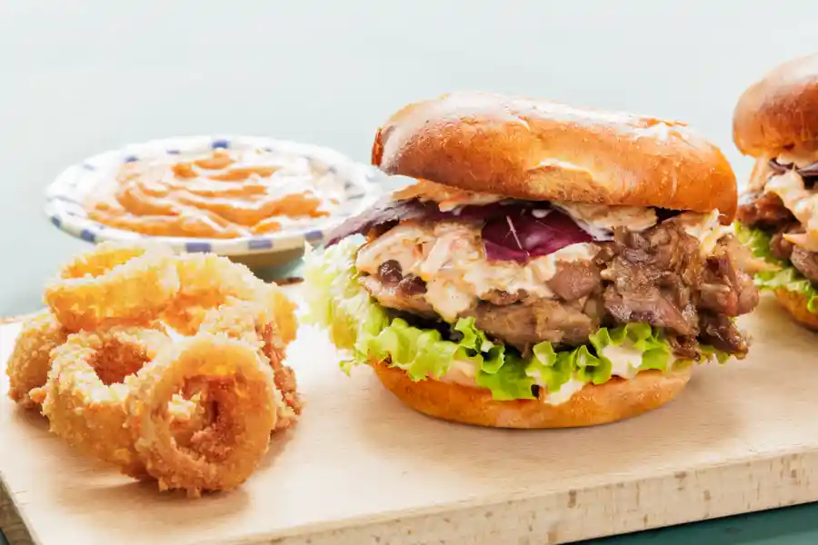 Andeburger med løgringe