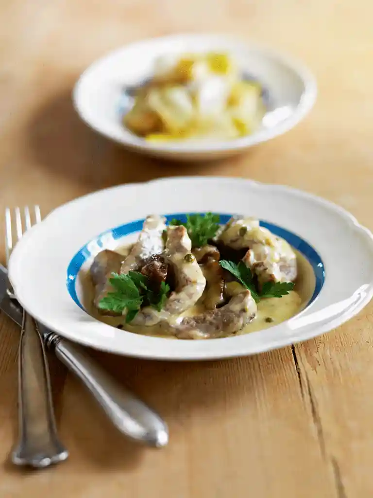 Skinkesauté med løg og jordskok