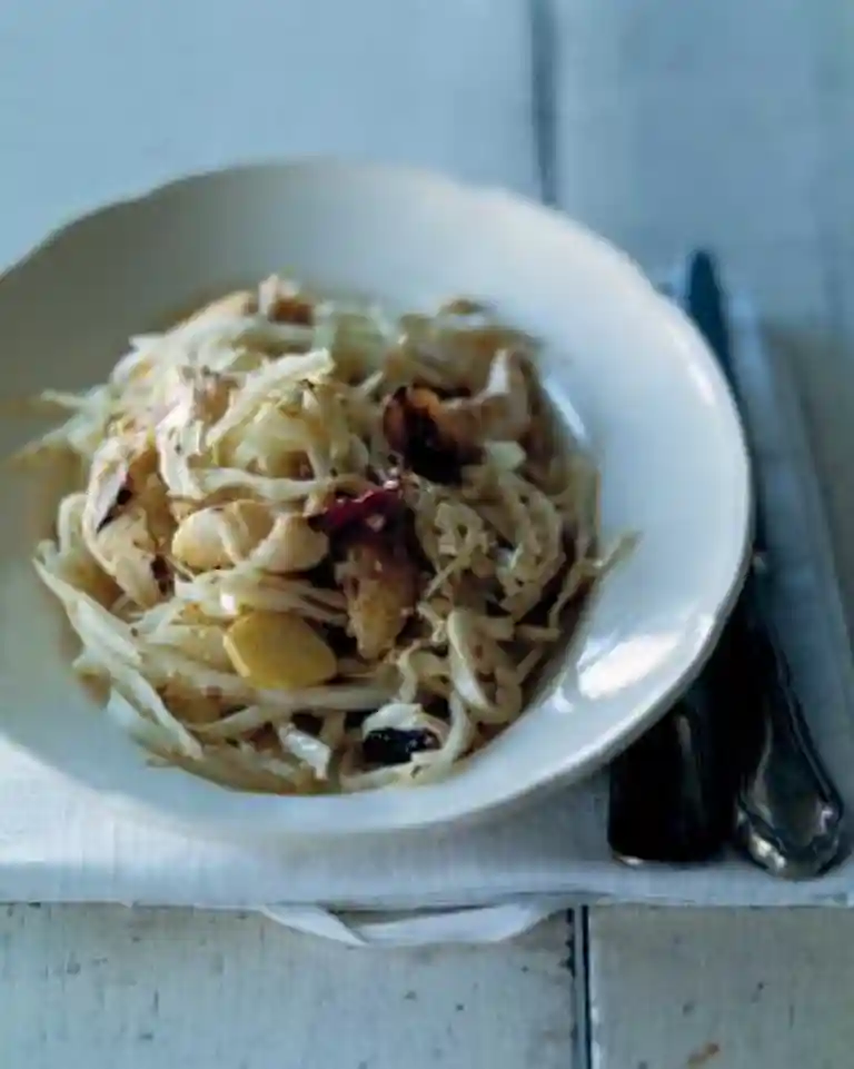 Vitkål i wok med kyckling